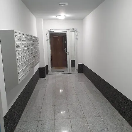 3 Pokojowy Lub W Mieszkaniu W Nowym Bloku