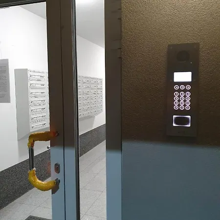3 Pokojowy Lub W Mieszkaniu W Nowym Bloku * Warszawa