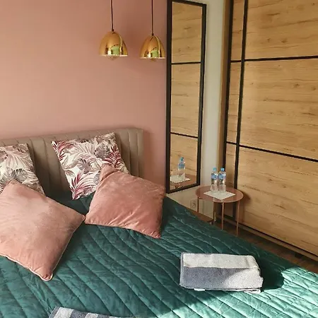Privat bolig 3 Pokojowy Lub W Mieszkaniu W Nowym Bloku Warszawa