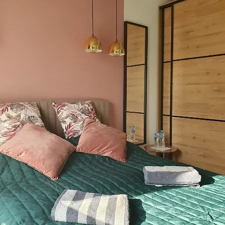 3 Pokojowy Lub Pokój W Mieszkaniu W Nowym Bloku Habitación en casa particular