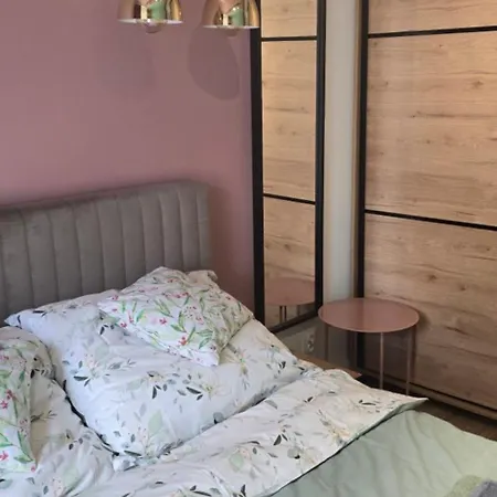 3 Pokojowy Lub W Mieszkaniu W Nowym Bloku Accommodatie bij particulieren Warschau